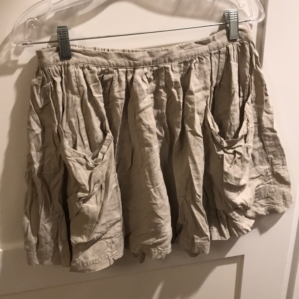 Linen gathered mini skirt with pockets